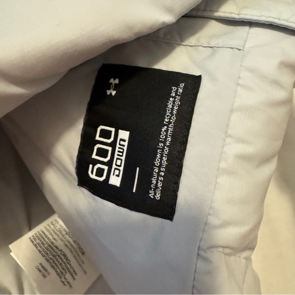 Under Armour Small Light Gray Down Puffer Jacket ~ Full Zipper Pockets Outdoor - Picture 7 of 8